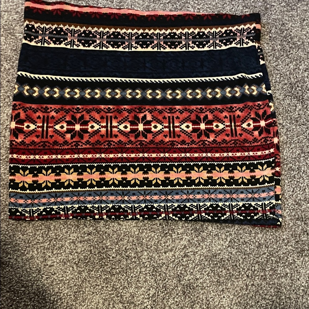 Nollie Red and Black Patterned Mini Skirt